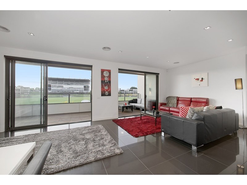 76 Waverley Park Drive, Mulgrave VIC 3170