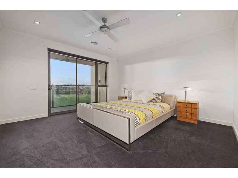 76 Waverley Park Drive, Mulgrave VIC 3170