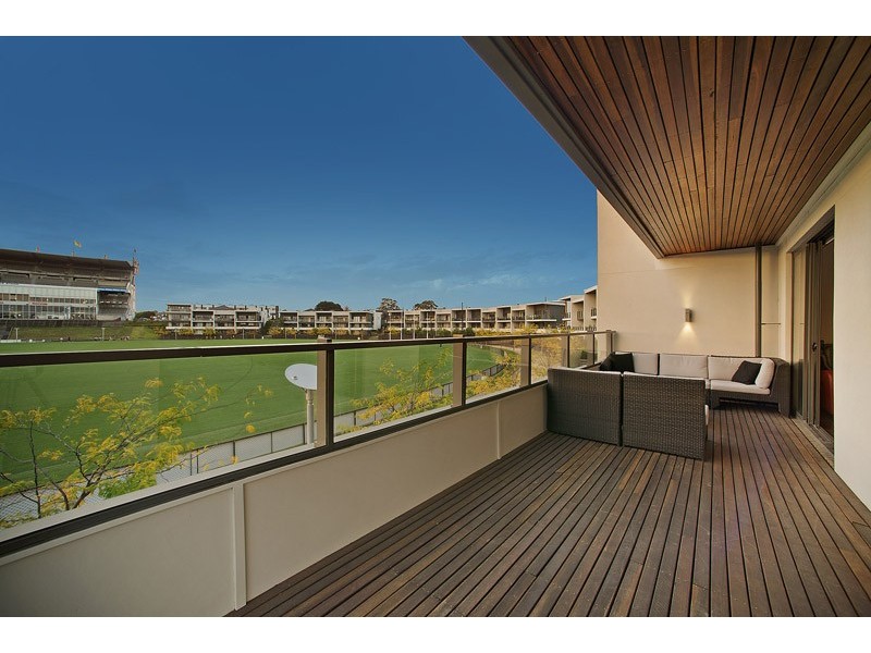 76 Waverley Park Drive, Mulgrave VIC 3170