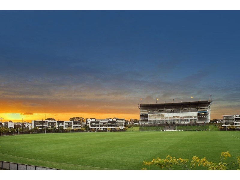 76 Waverley Park Drive, Mulgrave VIC 3170