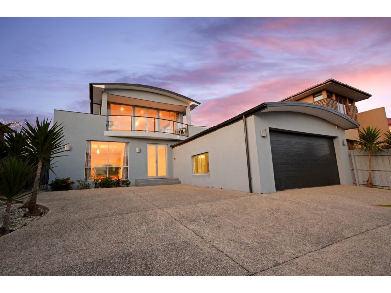 19 Cash Grove, Mount Waverley VIC 3149