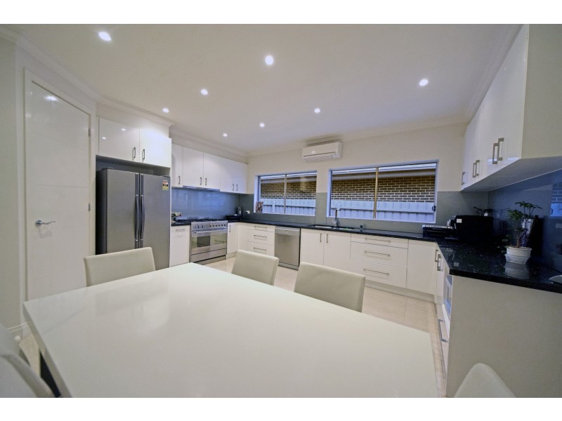 19 Cash Grove, Mount Waverley VIC 3149