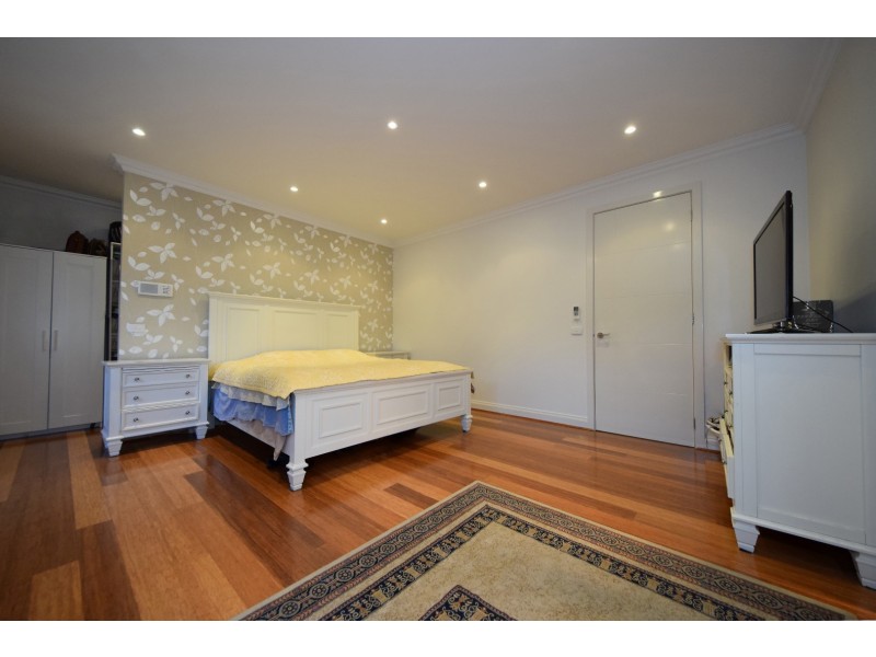 19 Cash Grove, Mount Waverley VIC 3149