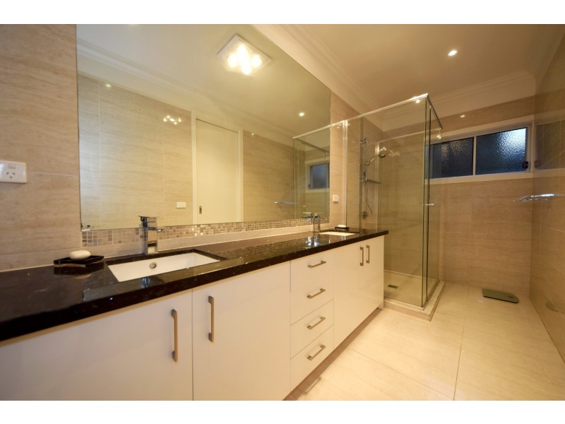 19 Cash Grove, Mount Waverley VIC 3149