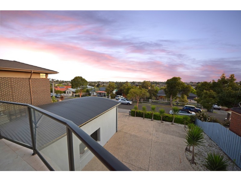 19 Cash Grove, Mount Waverley VIC 3149