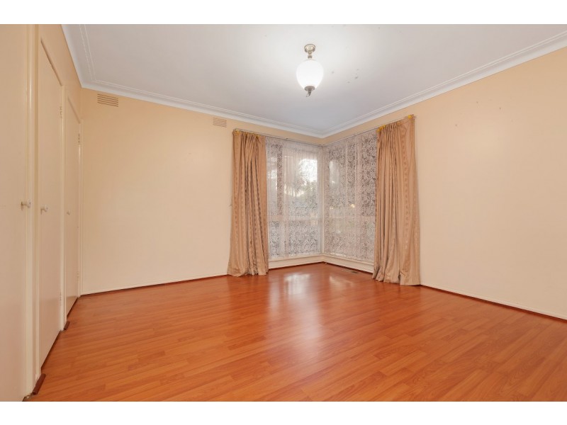 8 Bonview Crescent, Burwood East VIC 3151