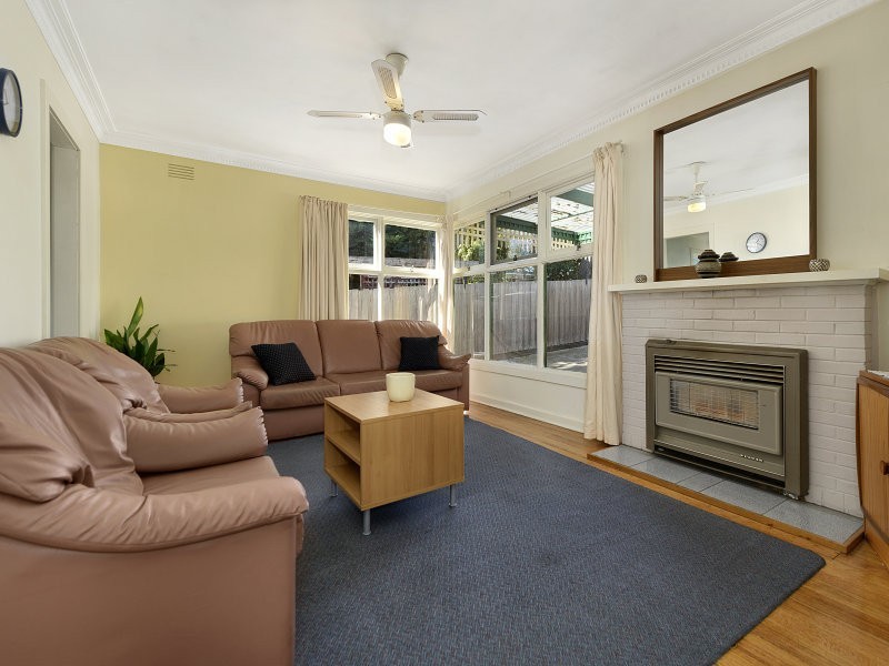 33 Lenna Street, Burwood East VIC 3151