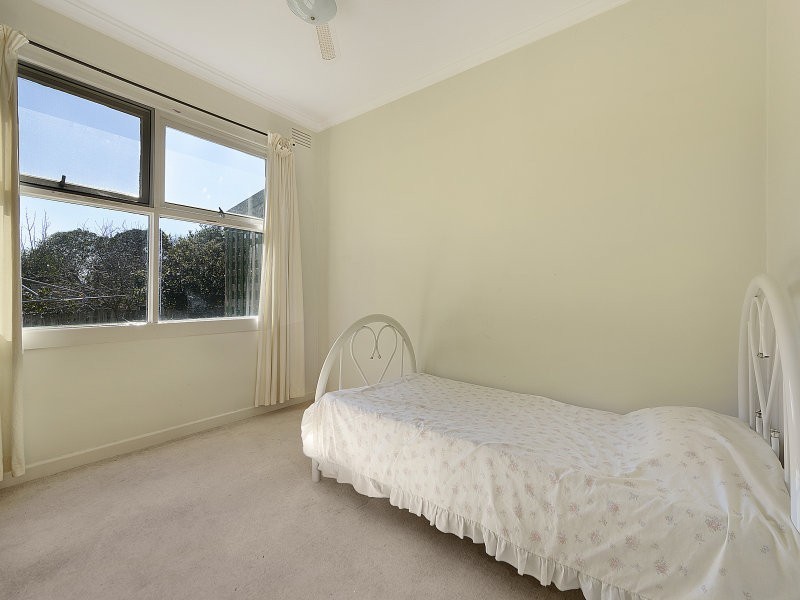 33 Lenna Street, Burwood East VIC 3151