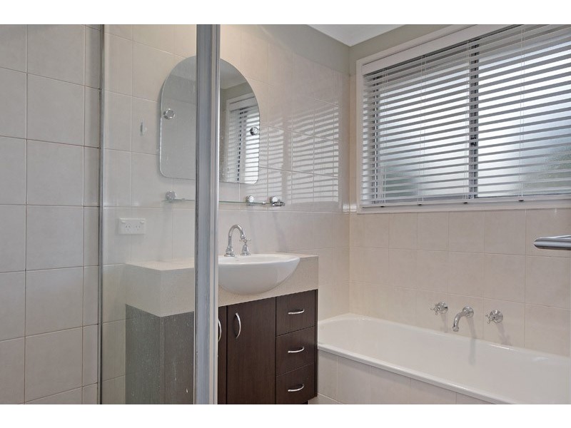 15 Mantova Drive, Wheelers Hill VIC 3150