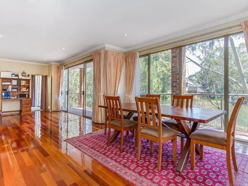 5 Lakeview Court, Glen Waverley VIC 3150