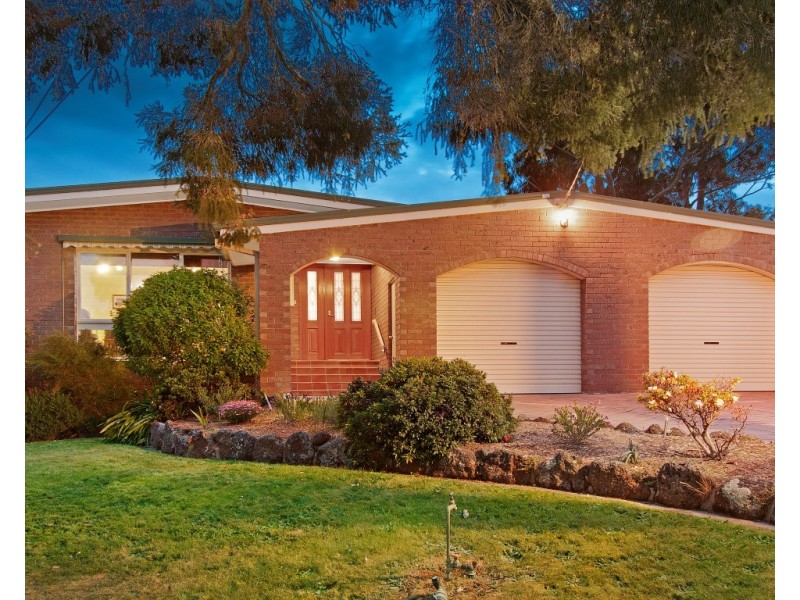 28 Loretta Avenue, Wheelers Hill VIC 3150