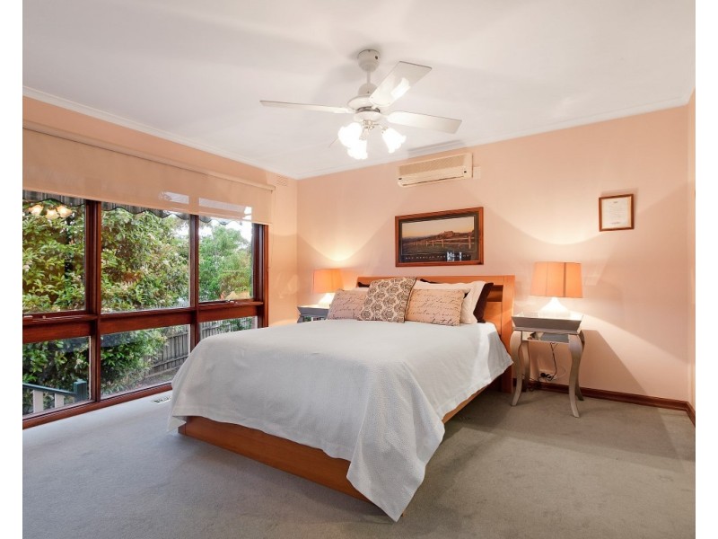 28 Loretta Avenue, Wheelers Hill VIC 3150