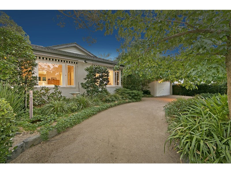 12 Mackintosh Road, Wheelers Hill VIC 3150