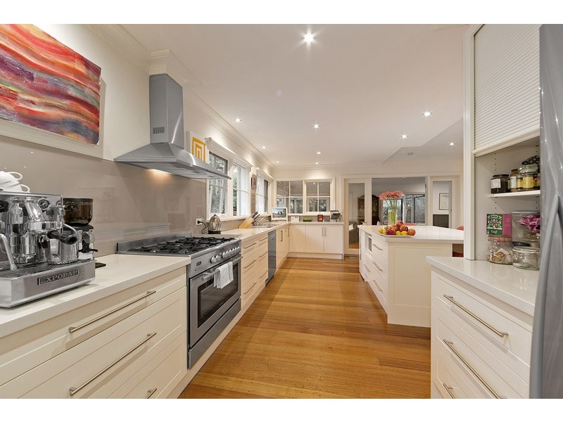 12 Mackintosh Road, Wheelers Hill VIC 3150