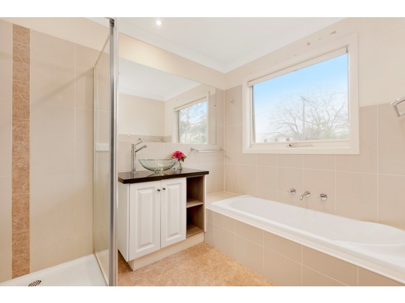 2/123 Bogong Avenue, Glen Waverley VIC 3150