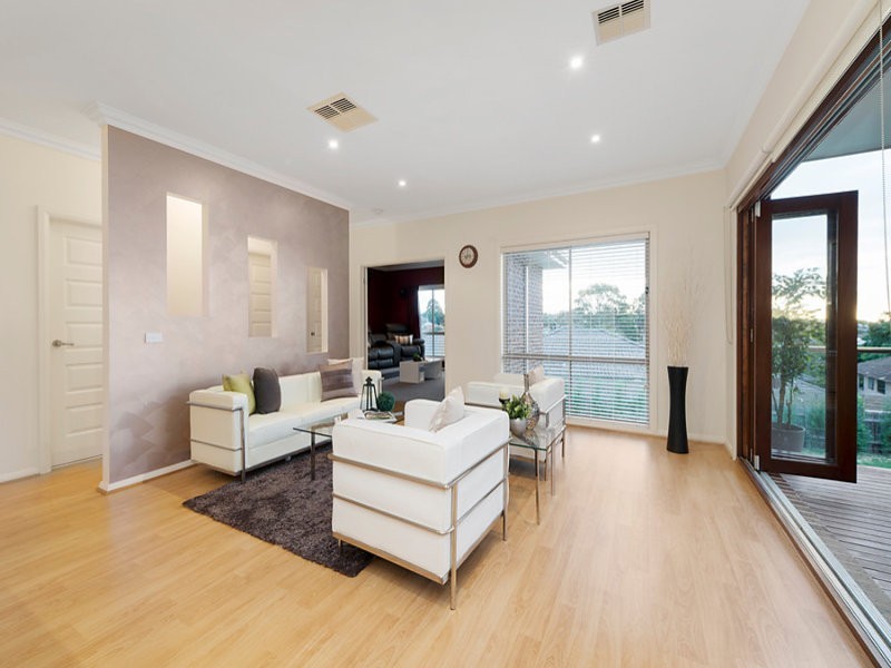 11 Melinga Crescent, Chadstone VIC 3148