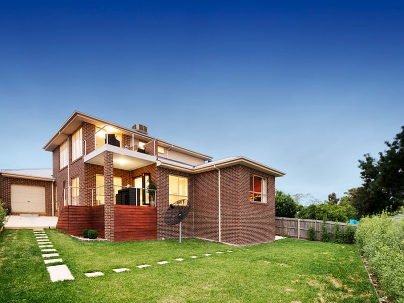 11 Melinga Crescent, Chadstone VIC 3148