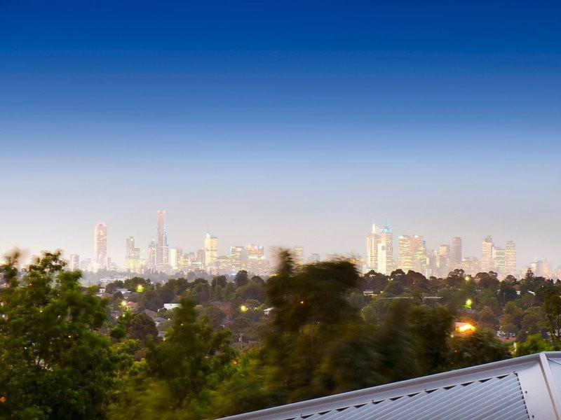 11 Melinga Crescent, Chadstone VIC 3148