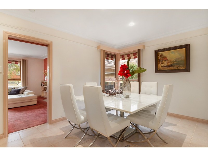 24 Kiers Avenue, Mount Waverley VIC 3149