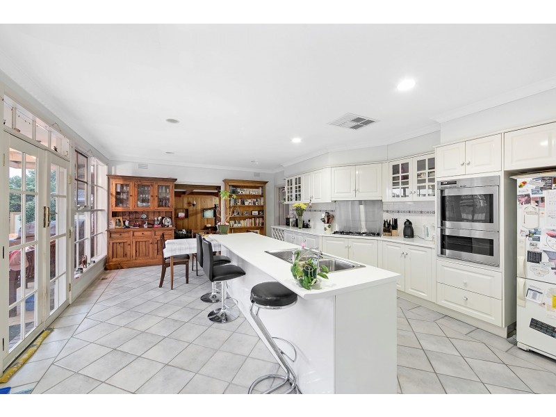 12 Carolina Street, Mount Waverley VIC 3149