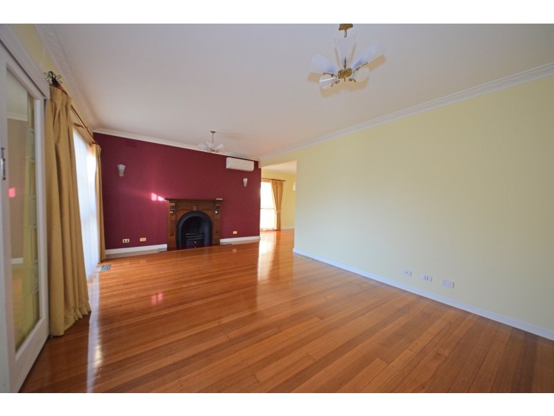 24 Nottingham Street, Glen Waverley VIC 3150