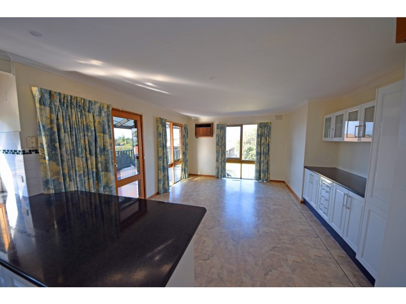 4 Bramley Crescent, Wheelers Hill VIC 3150