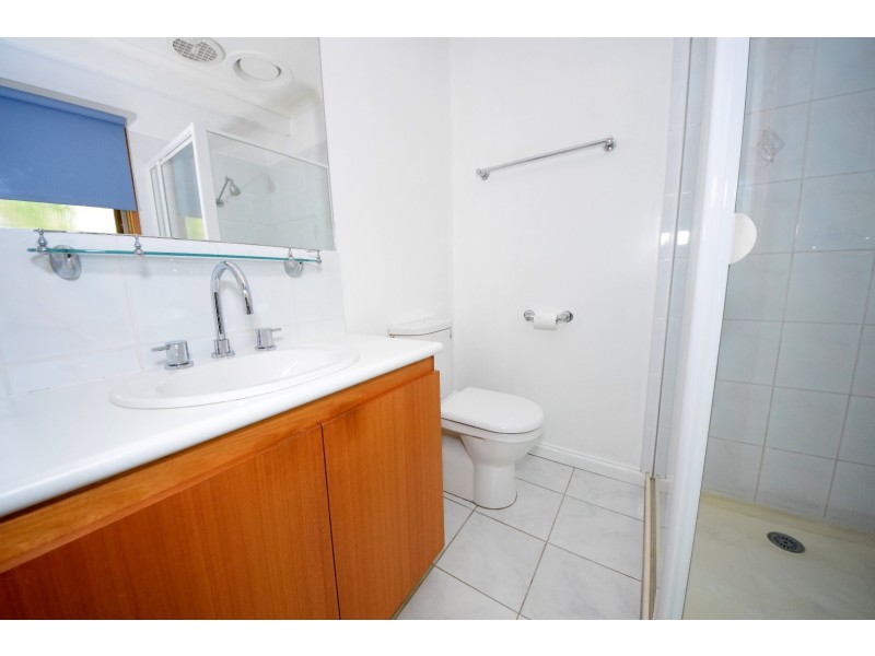 4 Bramley Crescent, Wheelers Hill VIC 3150