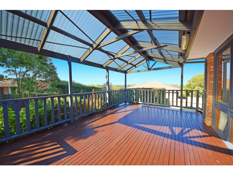 4 Bramley Crescent, Wheelers Hill VIC 3150