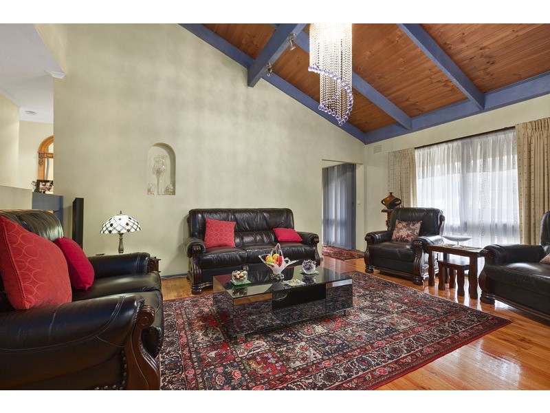 49 Long Valley Way, Doncaster East VIC 3109