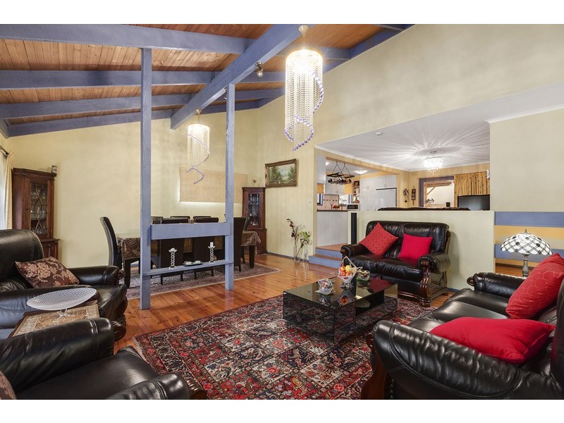 49 Long Valley Way, Doncaster East VIC 3109