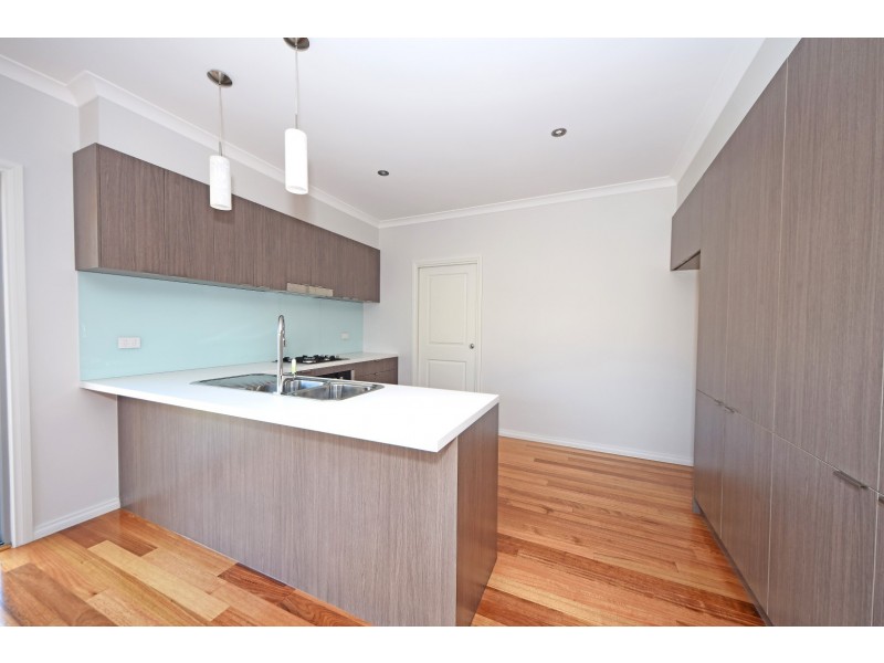 2/250 Waverley Road, Mount Waverley VIC 3149