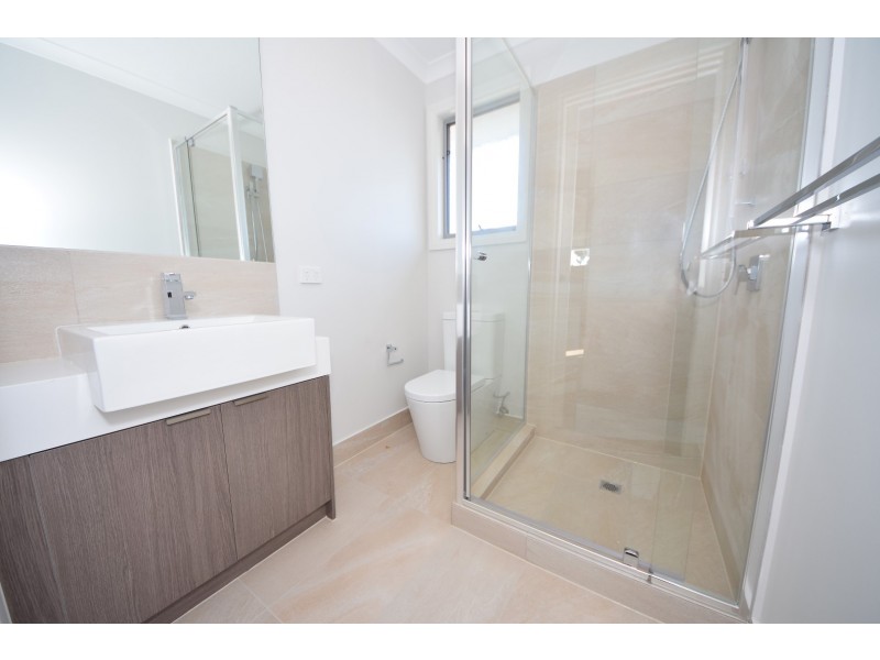 2/250 Waverley Road, Mount Waverley VIC 3149