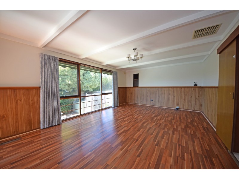 12 Roswell Street, Glen Waverley VIC 3150