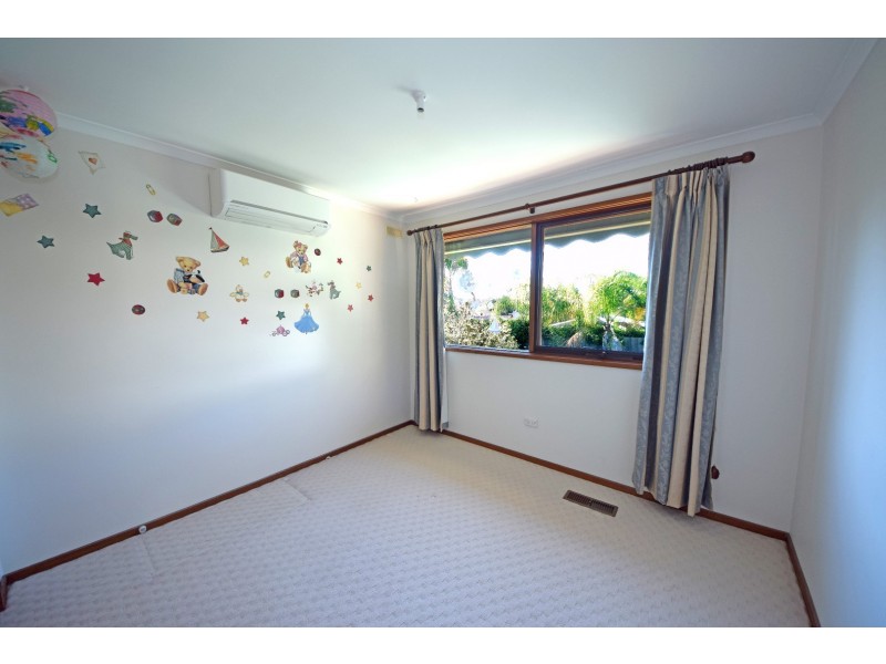 12 Roswell Street, Glen Waverley VIC 3150