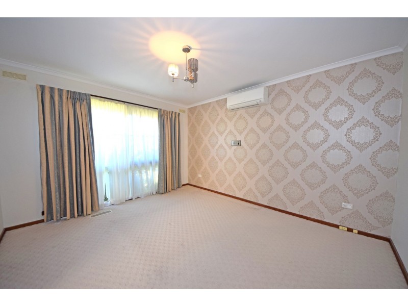 12 Roswell Street, Glen Waverley VIC 3150