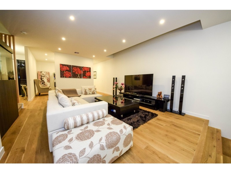 11 Ellsworth Crescent, Camberwell VIC 3124