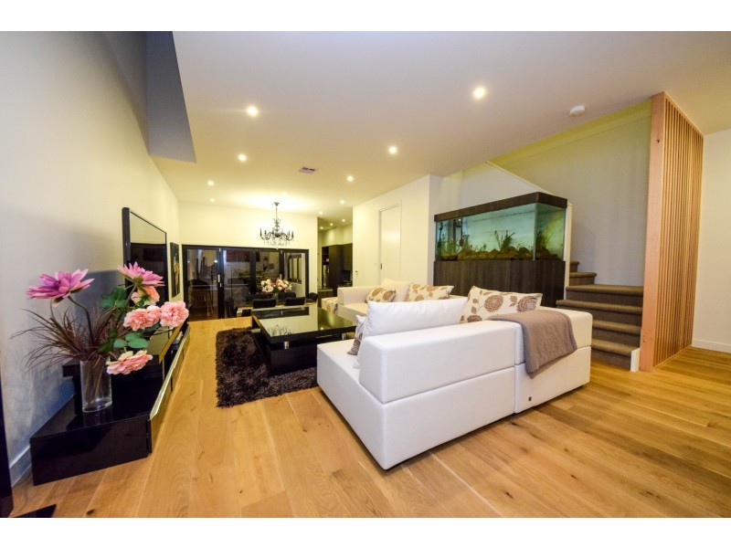 11 Ellsworth Crescent, Camberwell VIC 3124