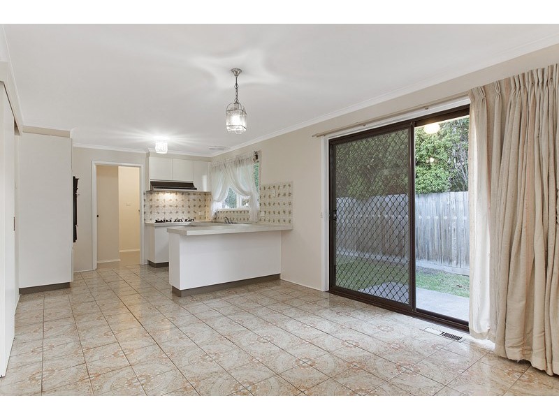 17 Parsons Avenue, Glen Waverley VIC 3150