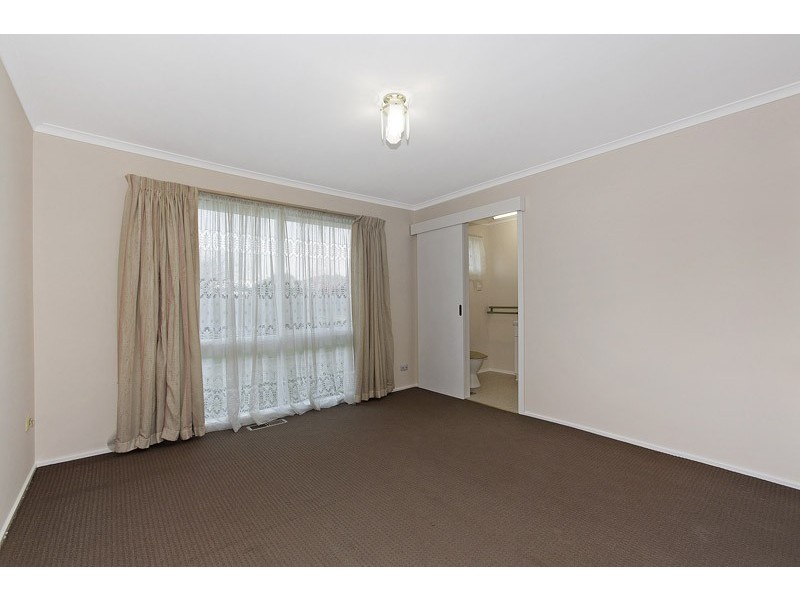 17 Parsons Avenue, Glen Waverley VIC 3150