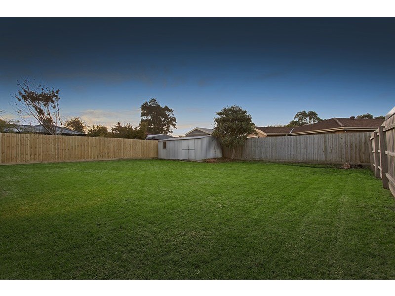 17 Parsons Avenue, Glen Waverley VIC 3150