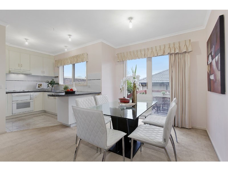 2/227 Gallaghers Road, Glen Waverley VIC 3150