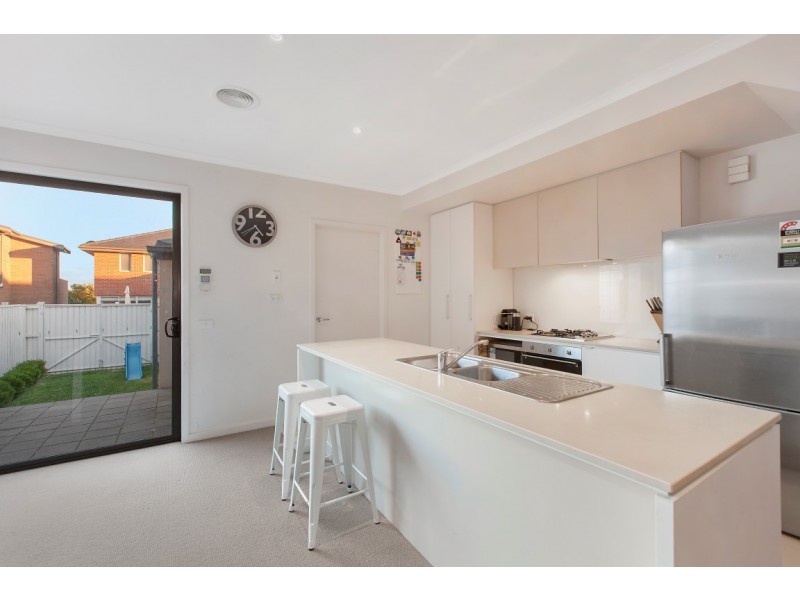 93 Waverley Park Drive, Mulgrave VIC 3170