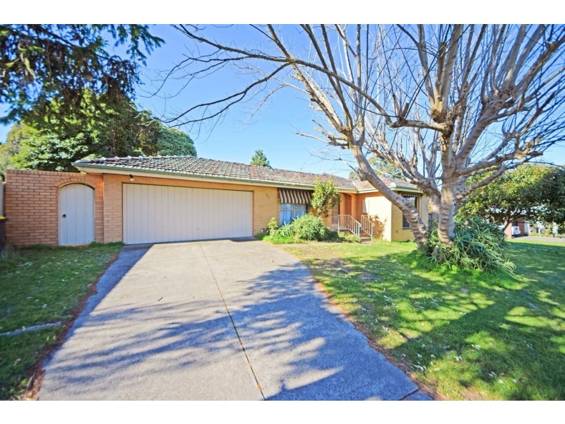 34 Threadbow Crescent, Wheelers Hill VIC 3150