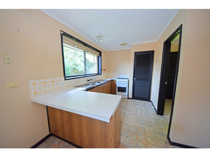 34 Threadbow Crescent, Wheelers Hill VIC 3150