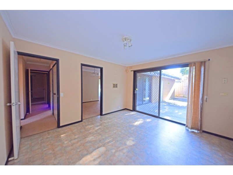 34 Threadbow Crescent, Wheelers Hill VIC 3150