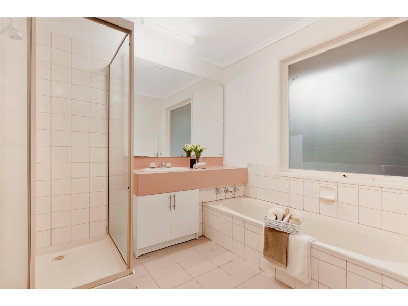 72 Shepherd Road, Glen Waverley VIC 3150