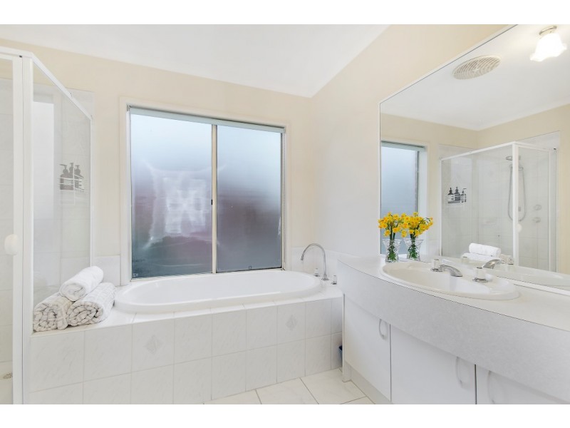 37 Crows Lane, Glen Waverley VIC 3150