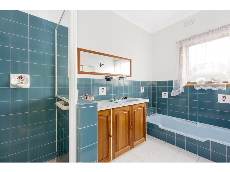 16 Murdo Road, Clayton VIC 3168