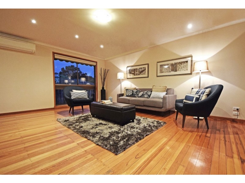 8/160 Gladstone Road, Dandenong North VIC 3175