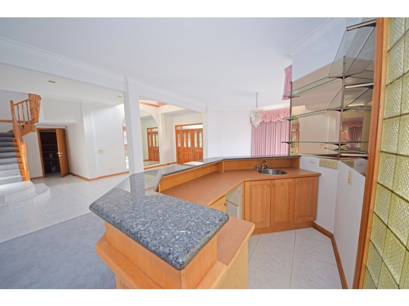4 Strathconnan Place, Wheelers Hill VIC 3150